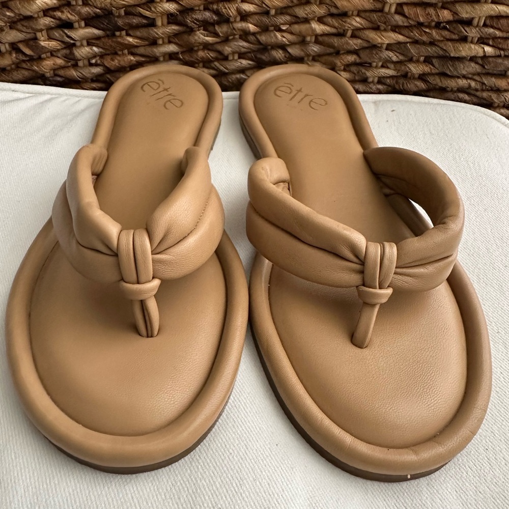 SZ 7 / ETRE Cushion Flat Sandal